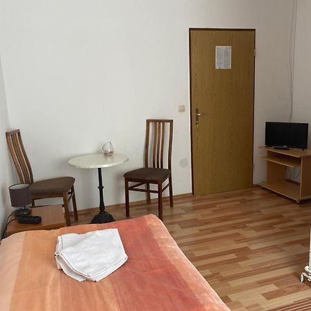 Sobe Braica Hotel Drnis Exterior photo