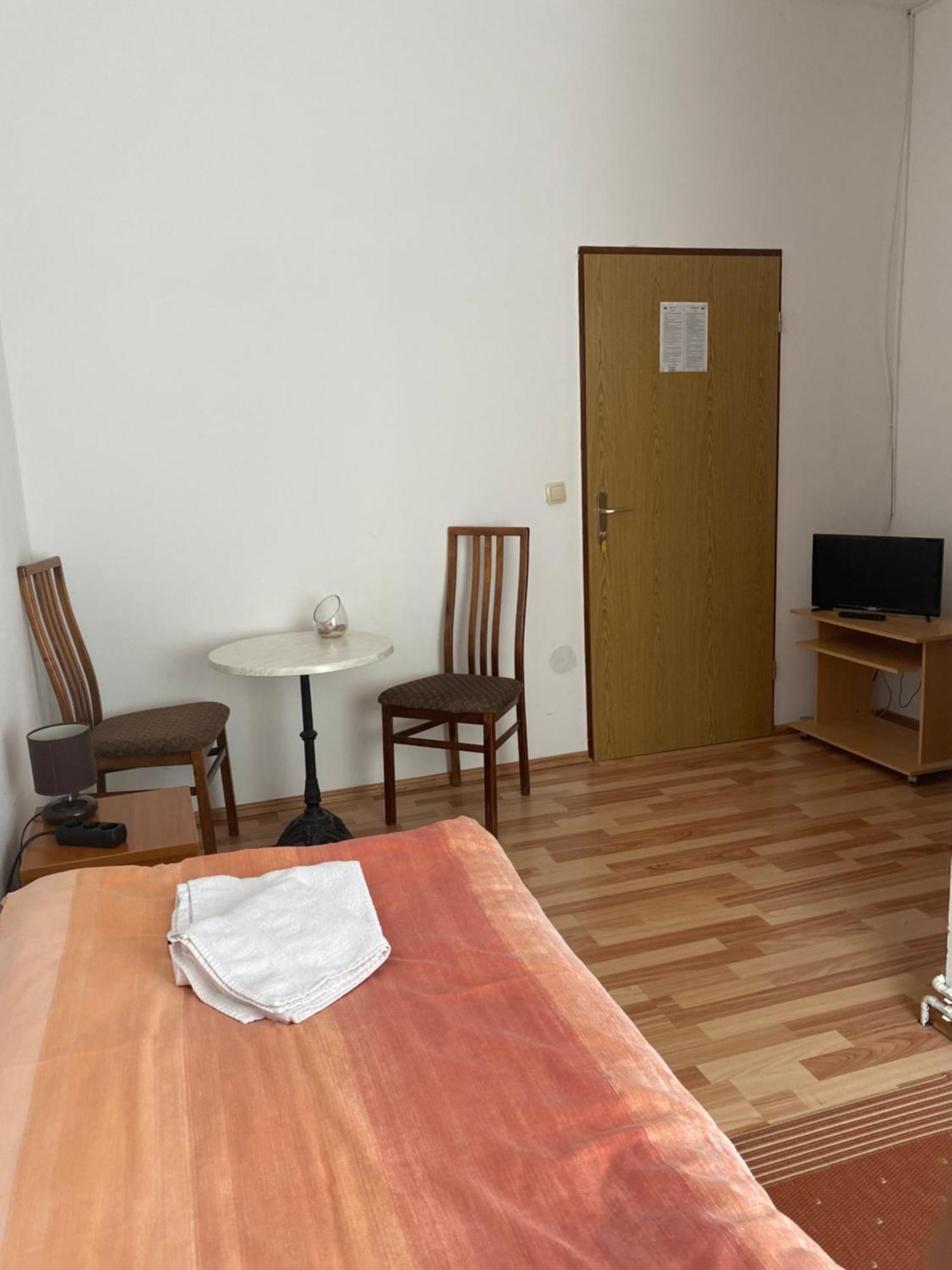 Sobe Braica Hotel Drnis Exterior photo